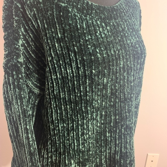 Express Knit Oversized Green Wide Cuffs Sweater (S) - Picture 3 of 7
